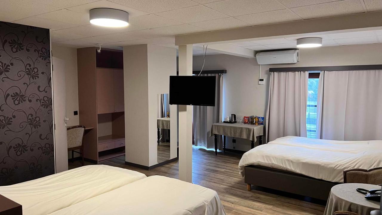 Hotel De Heidebloem Zoersel Esterno foto